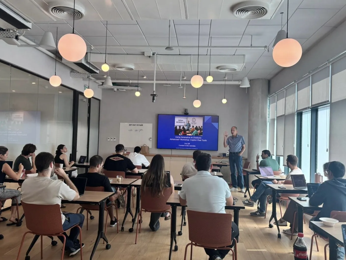 משתתפי סדנת Vibe Coding